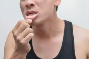 פציעות טראומטיות של השפתיים והלשון